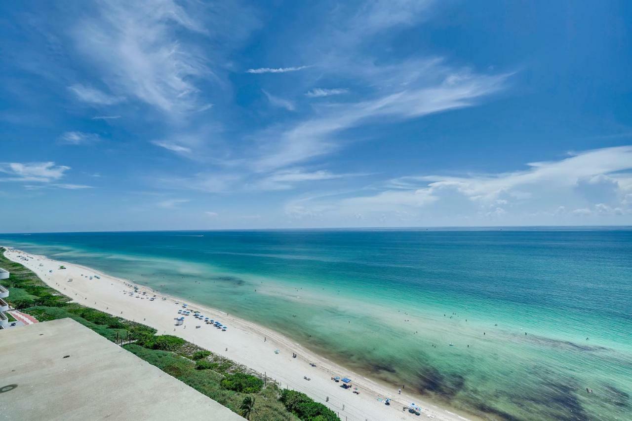 Castle Beach Suites By Vacation Media Miami Beach Exterior photo
